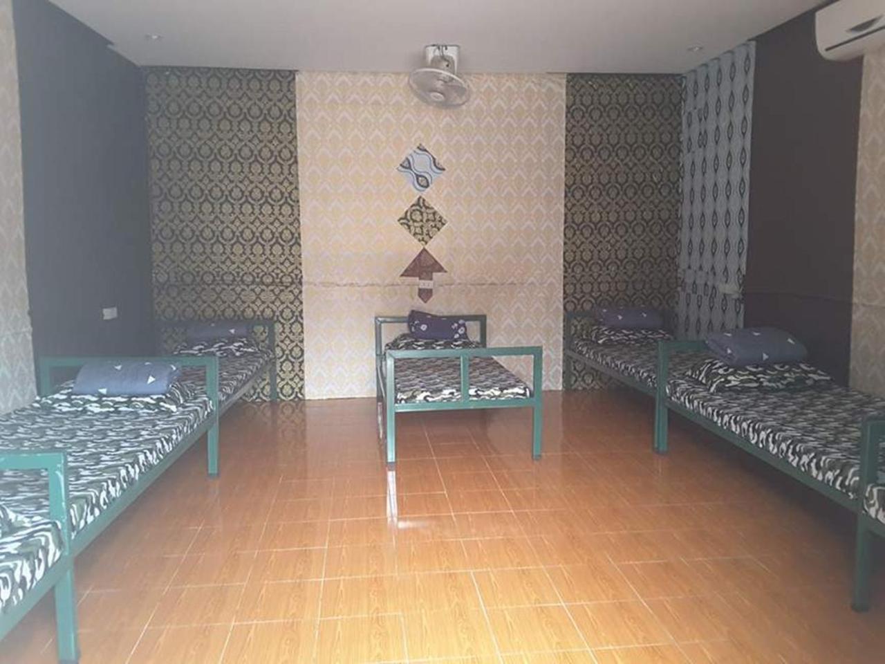 Army Barracks Guesthouse Vang Vieng Extérieur photo