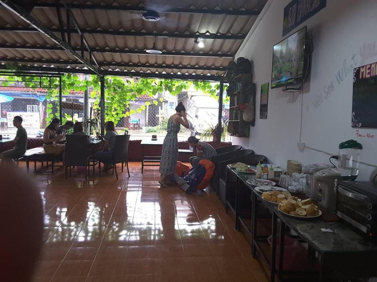 Army Barracks Guesthouse Vang Vieng Extérieur photo