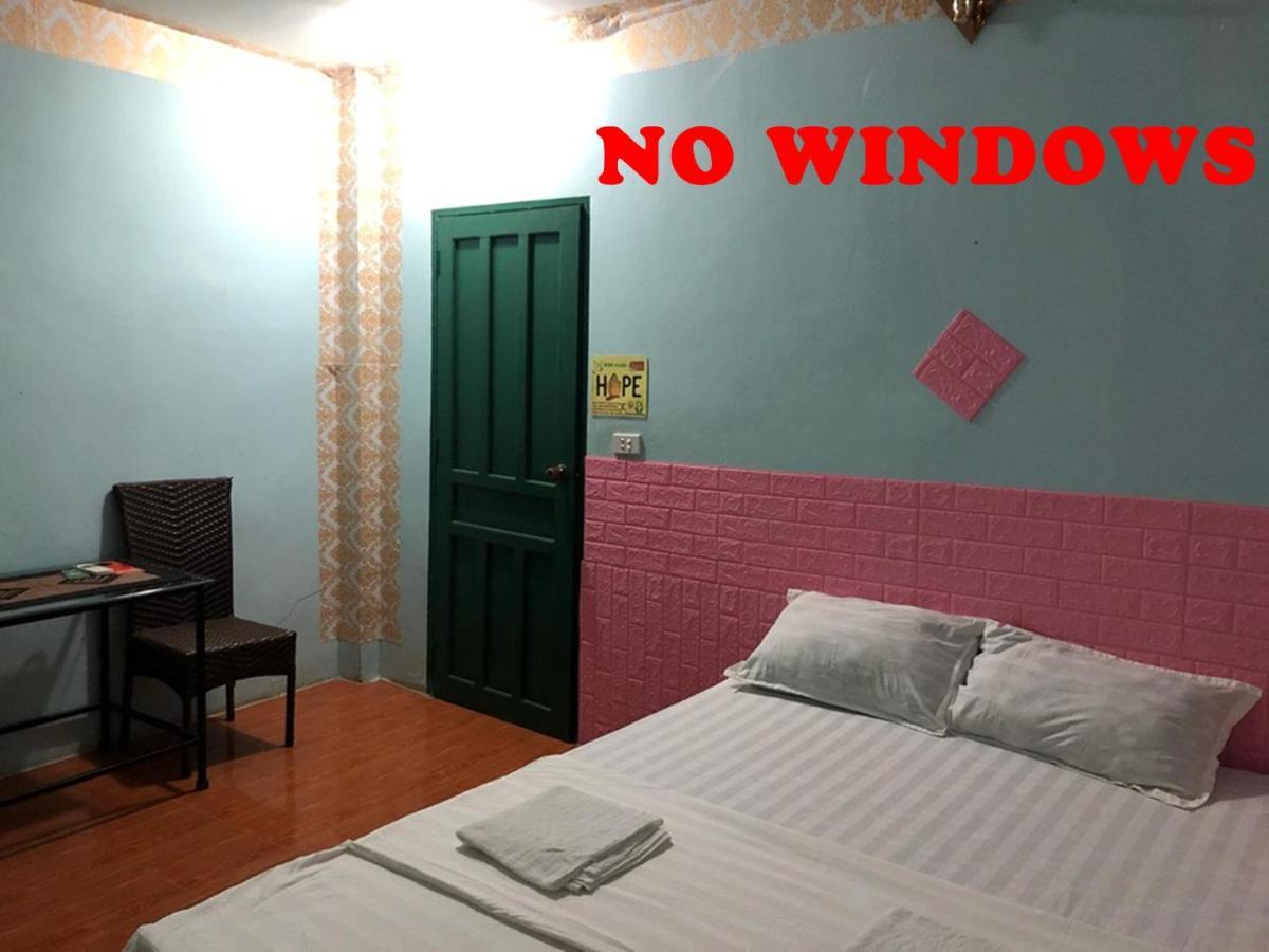 Army Barracks Guesthouse Vang Vieng Extérieur photo