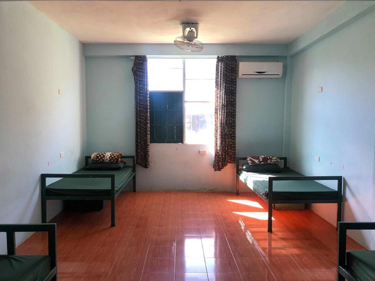 Army Barracks Guesthouse Vang Vieng Extérieur photo