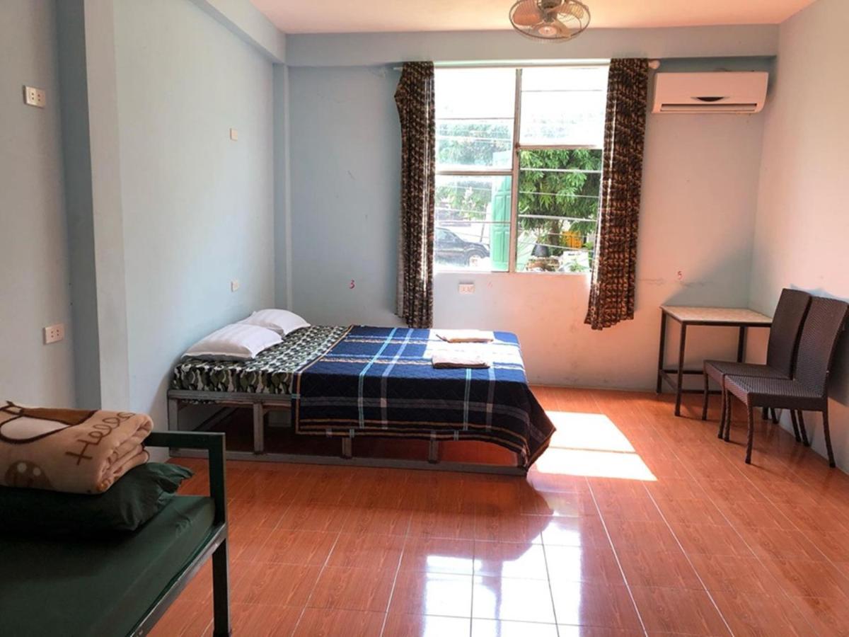 Army Barracks Guesthouse Vang Vieng Extérieur photo