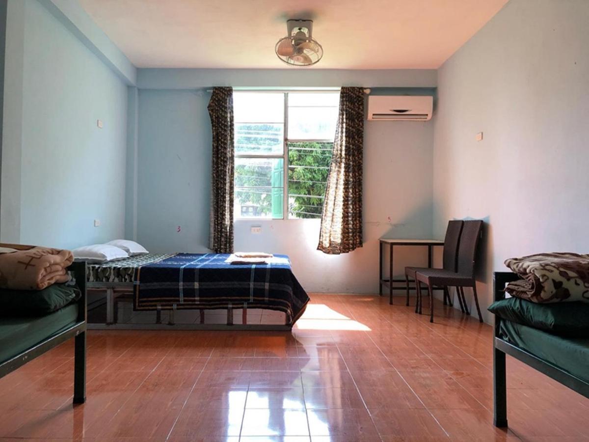 Army Barracks Guesthouse Vang Vieng Extérieur photo